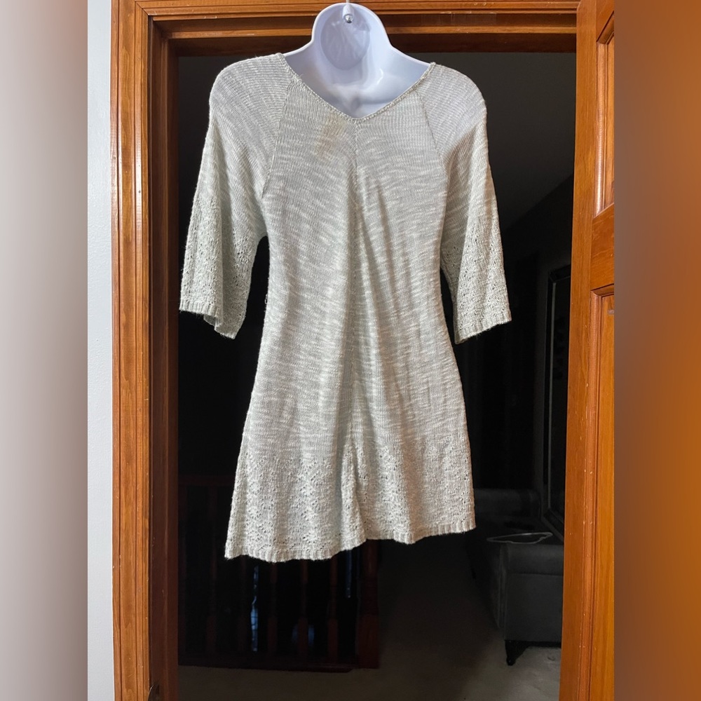 Nice blouse - Picture 2 of 2